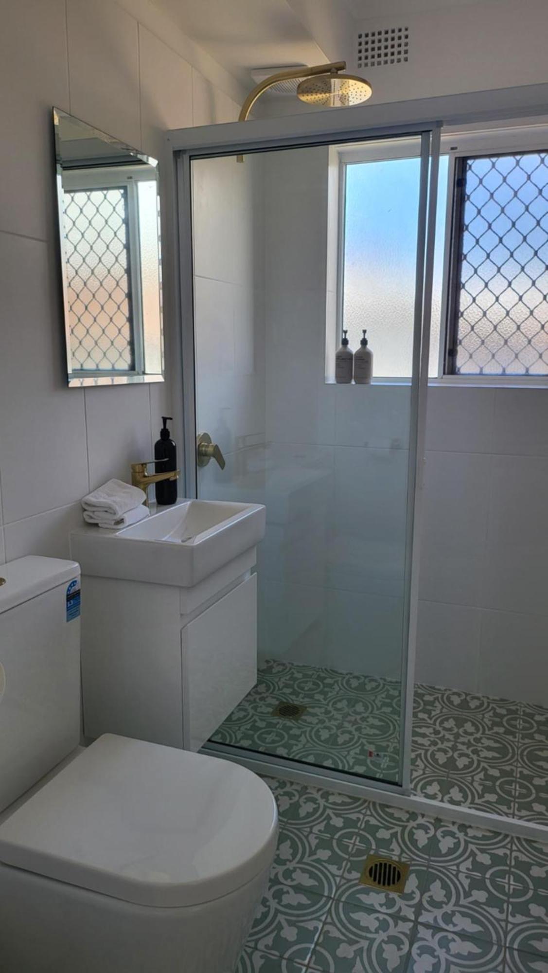 Husky 19 Beautifully Appointed Apartments - Great Location - In The Heart Of Husky ハスキッソン エクステリア 写真