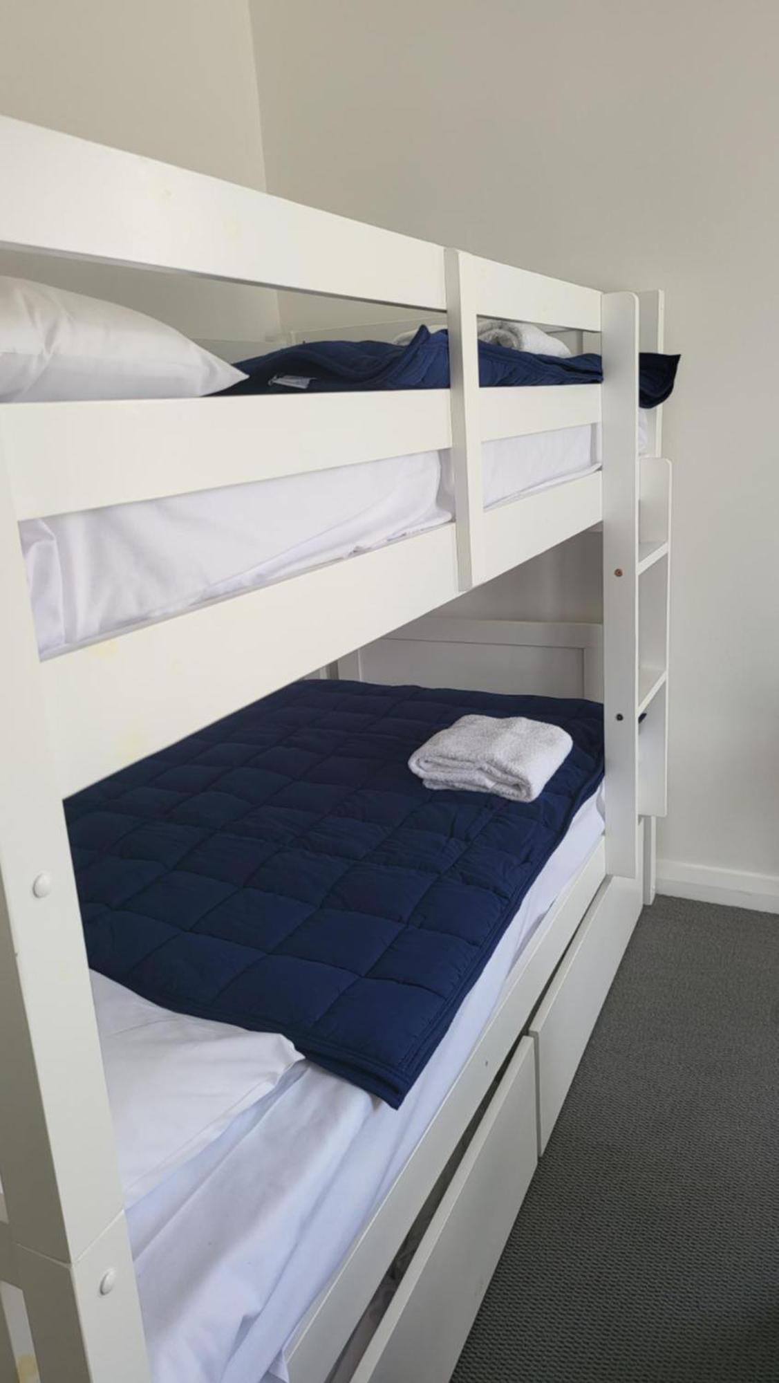 Husky 19 Beautifully Appointed Apartments - Great Location - In The Heart Of Husky ハスキッソン エクステリア 写真