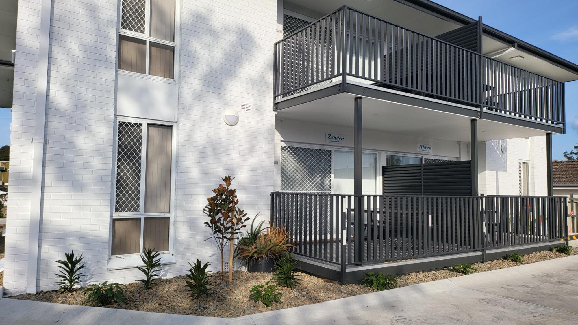 Husky 19 Beautifully Appointed Apartments - Great Location - In The Heart Of Husky ハスキッソン エクステリア 写真